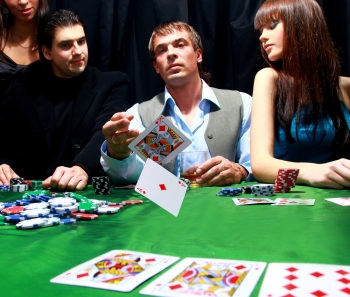 Etiquette to Observe When Sitting On the Poker Table