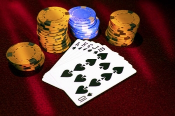 Playing Assorted Tables in Online Poker Playing Assorted Tables in Online Poker